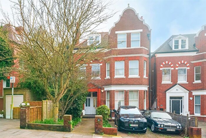 4 Bedroom Flat For Sale In Frognal Lane, London, NW3