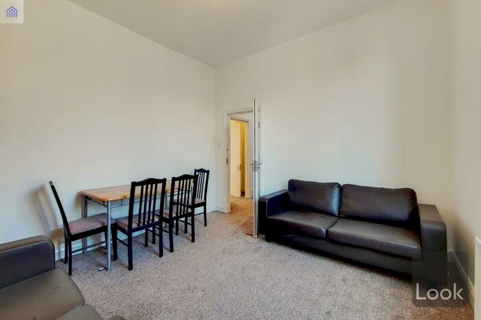 4 Bedroom Duplex To Rent In Burdett Road, Bow, E3