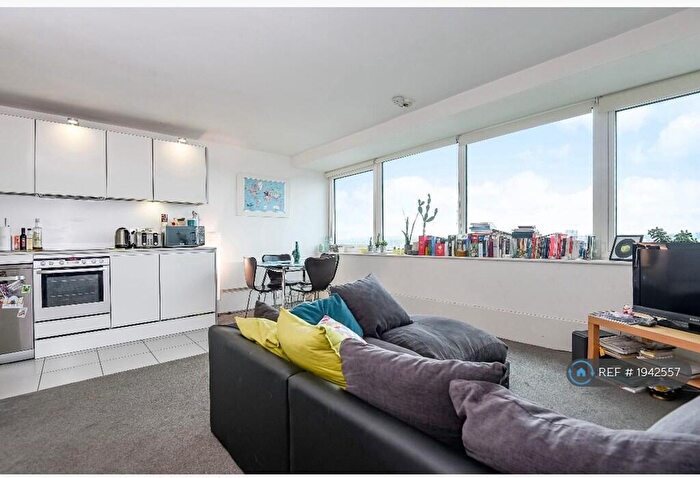 2 Bedroom Flat To Rent In Aragon Tower, London, SE8