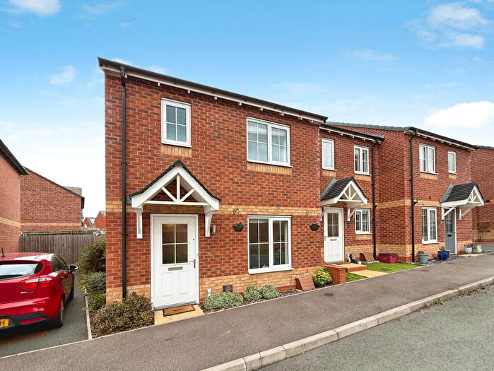 3 Bedroom End Of Terrace House For Sale In Windmill Close, Woodville, DE11
