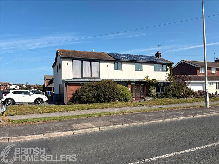 4 Bedroom Detached House For Sale In Rossall Lane, Fleetwood, Lancashire, FY7