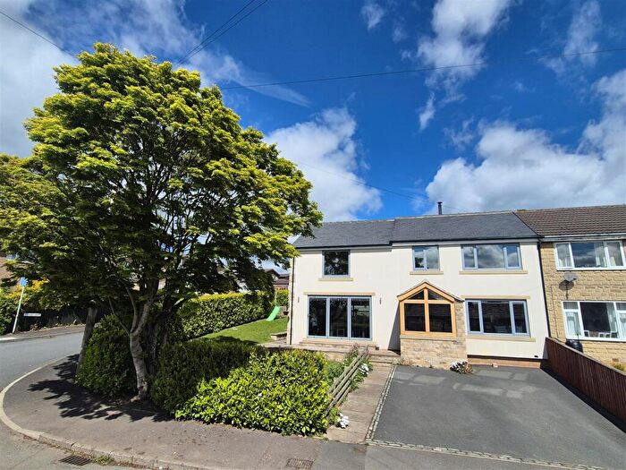 4 Bedroom Semi-Detached House For Sale In New Lane, Skelmanthorpe, Huddersfield, HD8