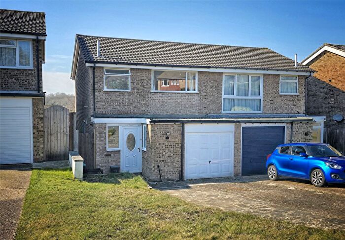 3 Bedroom Semi-Detached House For Sale In Glentrammon Road, Green Street Green, BR6