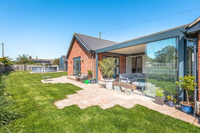 3 Bedroom Detached Bungalow For Sale In Contemporary Home With Field Views In Deopham, NR18