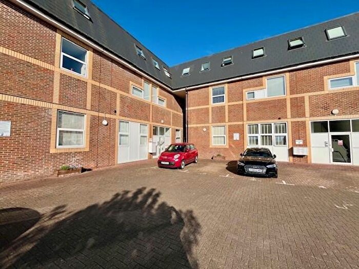 1 Bedroom Apartment To Rent In Alton Mews, Aylesbury, HP19