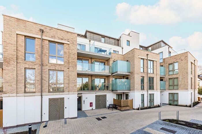 1 Bedroom Flat To Rent In Edna Road, London, SW20