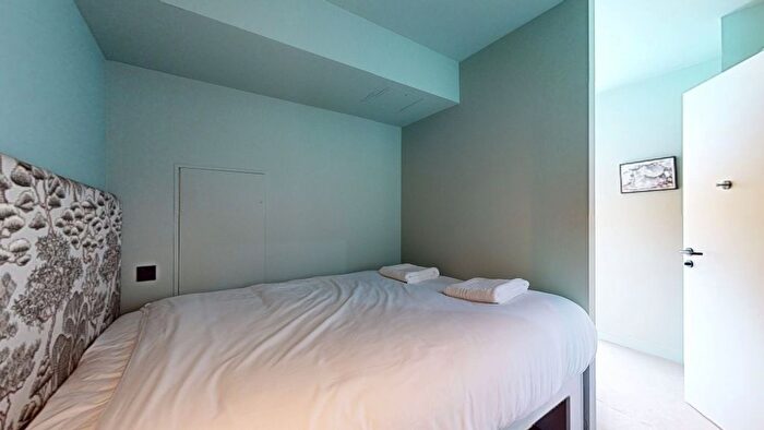 Studio To Rent In Uxbridge Road, Hayes, UB4