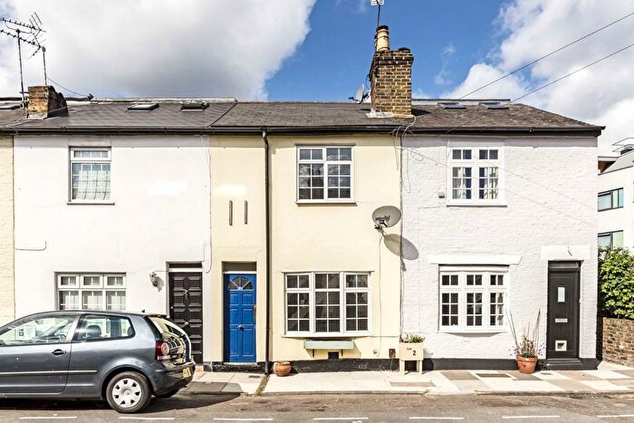 2 Bedroom Property To Rent In Trinity Road, Richmond, TW9