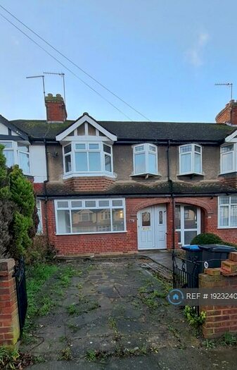 3 Bedroom Terraced House To Rent In Goodwood Avenue, Enfield, EN3