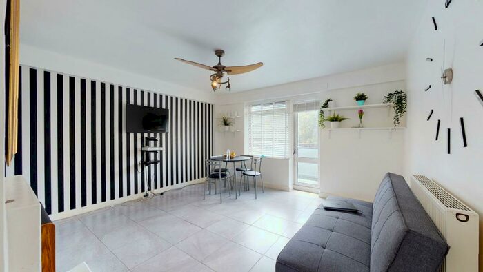 1 Bedroom Flat To Rent In Bethwin Road, London, SE5