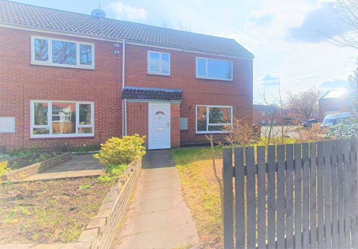 3 Bedroom Terraced House For Sale In Aberford Avenue, Nottingham, NG8