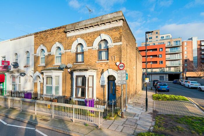4 Bedroom End Of Terrace House To Rent In Abbott Road, Poplar, London E14