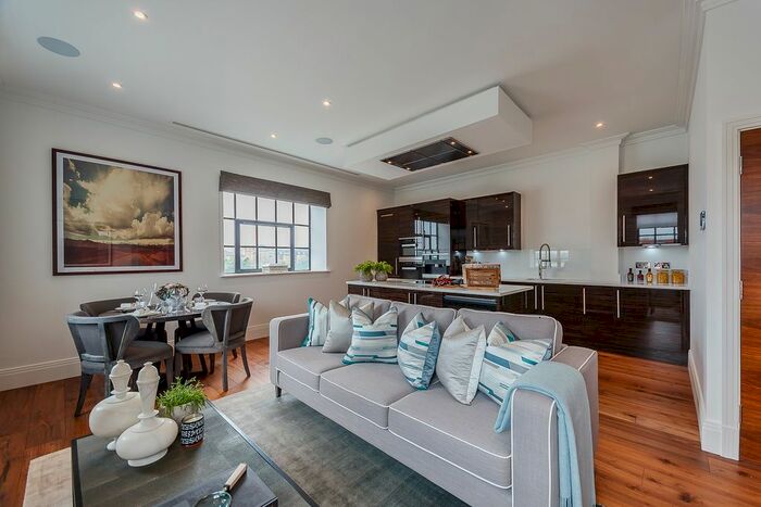 3 Bedroom Flat To Rent In Palace Wharf, Rainville Road, Bishops Park, W6