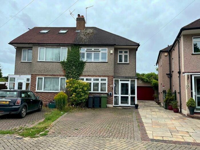 3 Bedroom House To Rent In Constance Crescent, Bromley, BR2