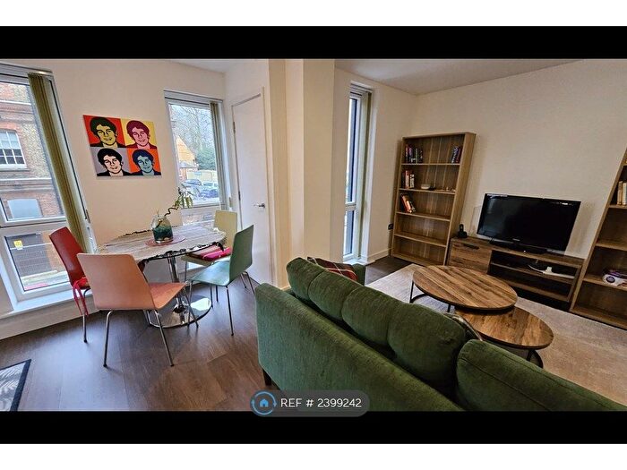 2 Bedroom Flat To Rent In St Pancras Way, London, NW1