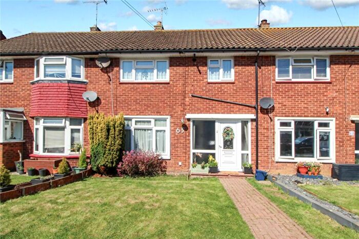 3 Bedroom Terraced House For Sale In Danescroft Drive, Leigh-on-Sea, Essex, SS9