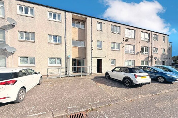 3 Bedroom Flat For Sale In Lumley Court, Grangemouth, FK3