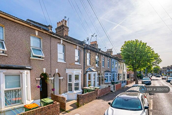 4 Bedroom Terraced House To Rent In Colegrave Road, London, E15