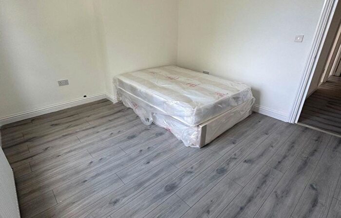 1 Bedroom Studio To Rent In Beulah Hill, London, SE19