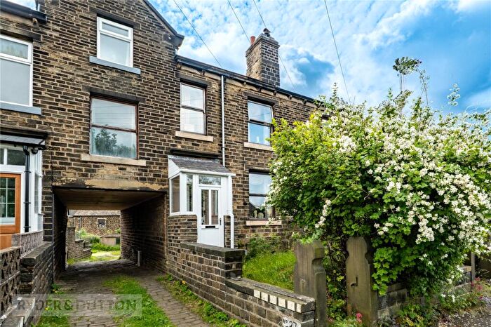 5 Bedroom Terraced House For Sale In Cliffe End Road, Quarmby, Huddersfield, West Yorkshire, HD3