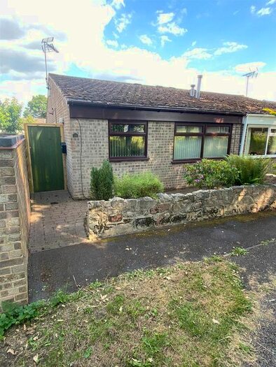 2 Bedroom Bungalow To Rent In School Avenue, Hucknall, Nottingham, NG15