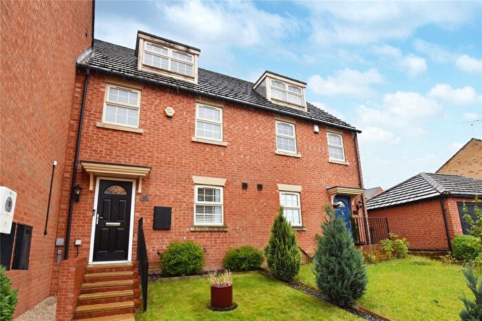 3 Bedroom Town House For Sale In Goffee Way, Morley, Leeds, West Yorkshire, LS27