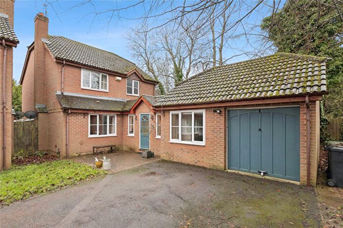 5 Bedroom Detached House For Sale In Bewdley Close, Harpenden, Hertfordshire, AL5