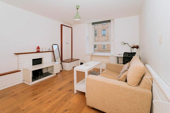 2 Bedroom Flat To Rent In Watson Crescent, Edinburgh . Bills Included (Edin-W), EH11