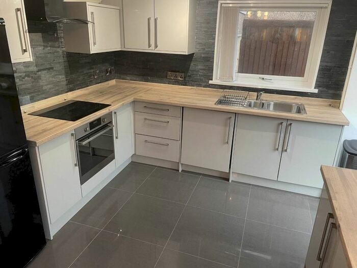 3 Bedroom Property To Rent In Rhodfa Fadog, Cwmrhydyceirw, Morriston, Swansea, SA6