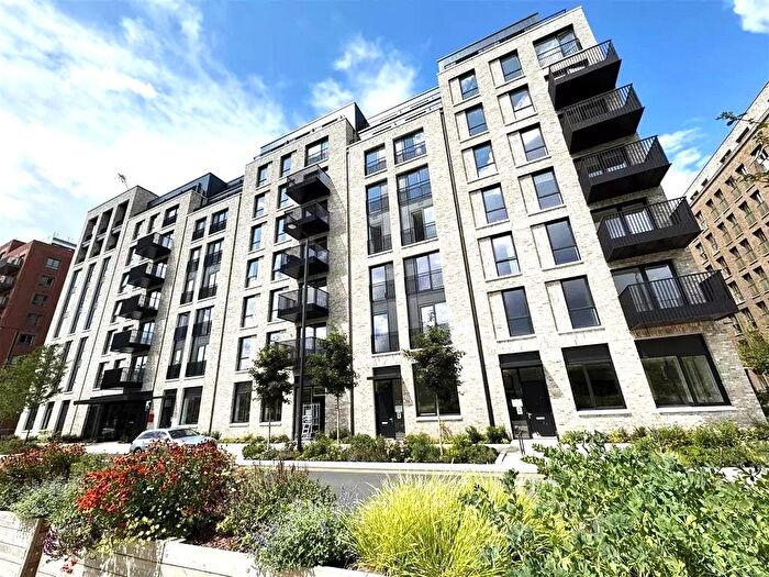 1 Bedroom Flat To Rent In Parkview Avenue, London, NW2