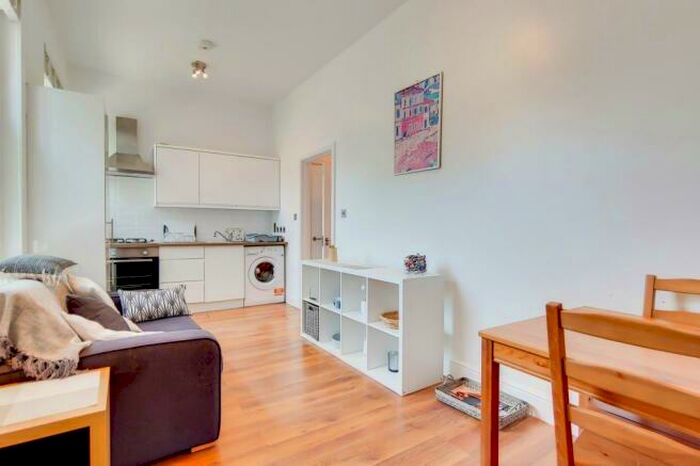 1 Bedroom Flat To Rent In Clifton Rise, London, Greater London, SE14