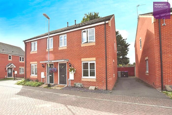 3 Bedroom Semi-Detached House For Sale In Brooklands Way, Bourne, PE10