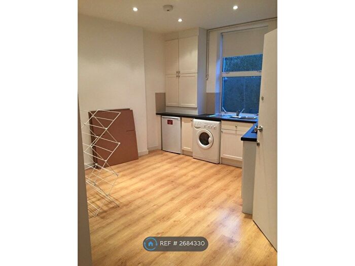 1 Bedroom Flat To Rent In Newington Green, London, N16