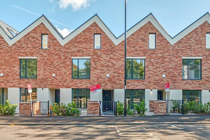 3 Bedroom Semi Detached House For Sale In Hermitage Mews, Crystal Palace, London, SE19