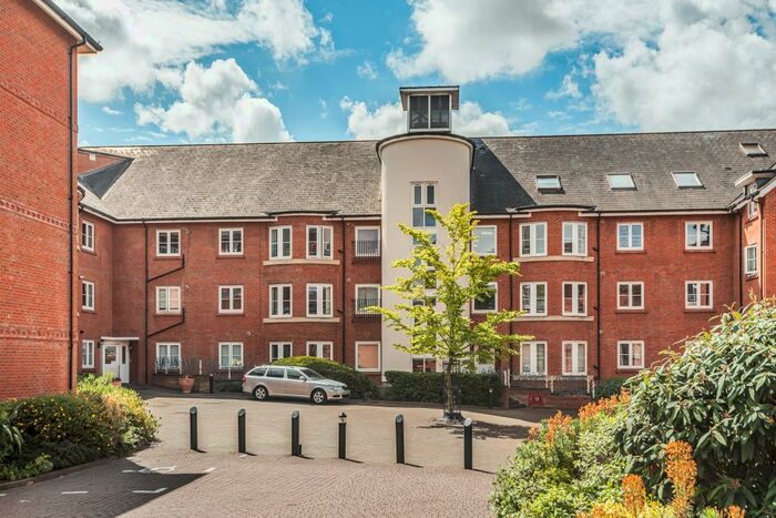 2 Bedroom Apartment To Rent In Abingdon, Oxfordshire, OX14