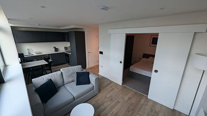 1 Bedroom Flat To Rent In Seymour Grove, Old Trafford, Manchester, M16