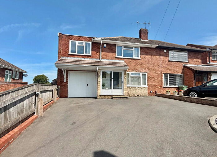 4 Bedroom Semi Detached House For Sale In Brownswall Road, Brownswall, Sedgley, DY3