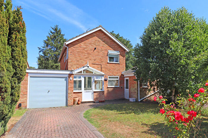 3 Bedroom Link Detached House For Sale In Notcutts, East Bergholt, CO7