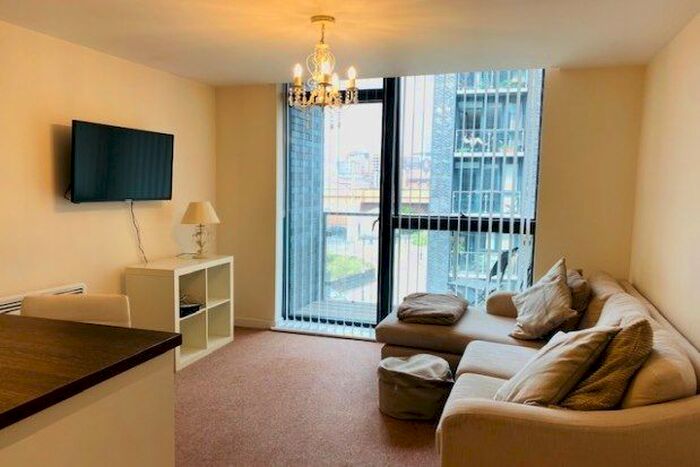 2 Bedroom Flat To Rent In Whitworth, Manchester, M3