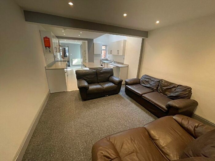 6 Bedroom House To Rent In Alton Road, Selly Oak, Birmingham, West Midlands, B29