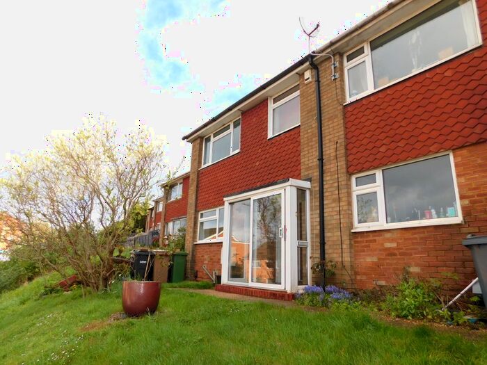 3 Bedroom Terraced House To Rent In Brendon Avenue, Luton, Beds, LU2