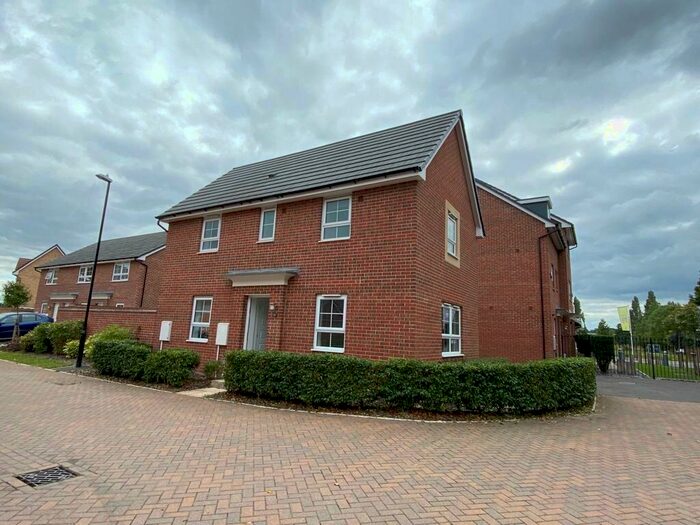3 Bedroom House To Rent In Robins Close, Canley, Coventry, CV4