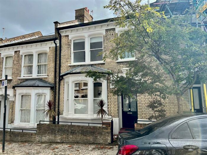 2 Bedroom House To Rent In Poynings Road, London, London, N19