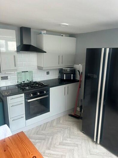 2 Bedroom Terraced House To Rent In Albion Street, Swindon, SN1