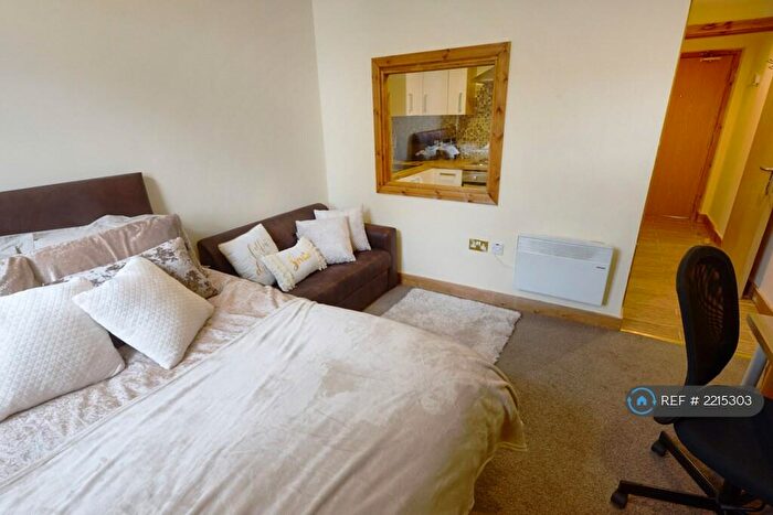 Studio To Rent In Legrams Mill, Bradford, BD7