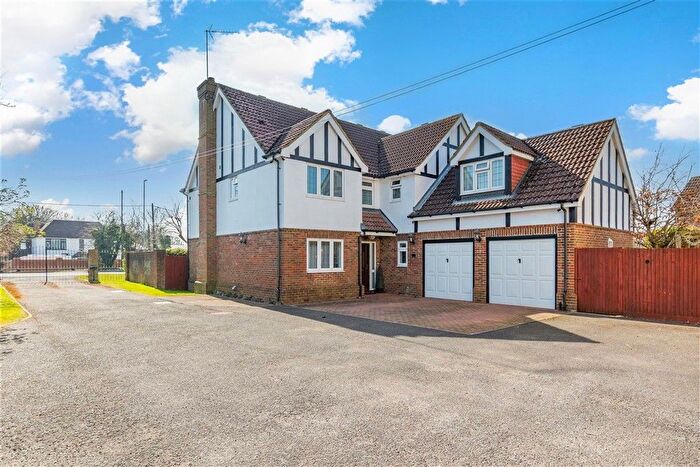 5 Bedroom Detached House For Sale In Ashford Road, Harrietsham, Maidstone, Kent, ME17