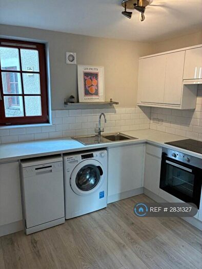 2 Bedroom Flat To Rent In East Cromwell St, Edinburgh, EH6