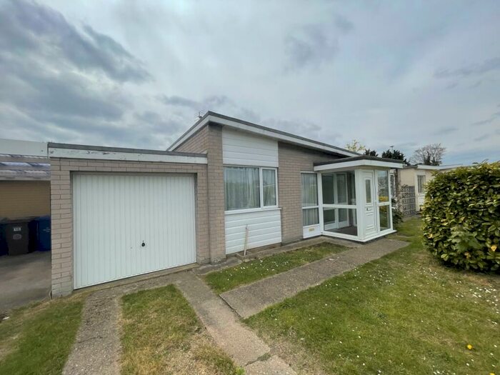 2 Bedroom Detached Bungalow To Rent In Queens Drive, Mildenhall, IP28