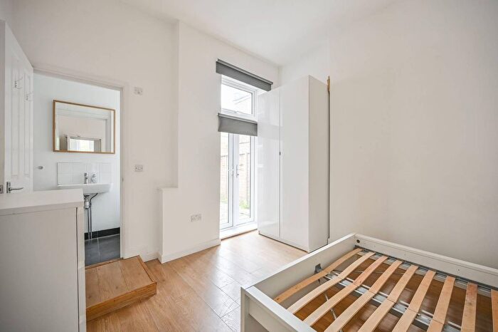 1 Bedroom Flat To Rent In Archway Road, Highgate, London, N6