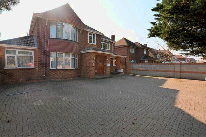 1 Bedroom Flat To Rent In Albert Street, Slough, SL1